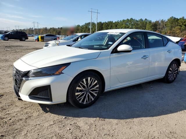 2023 NISSAN Altima
