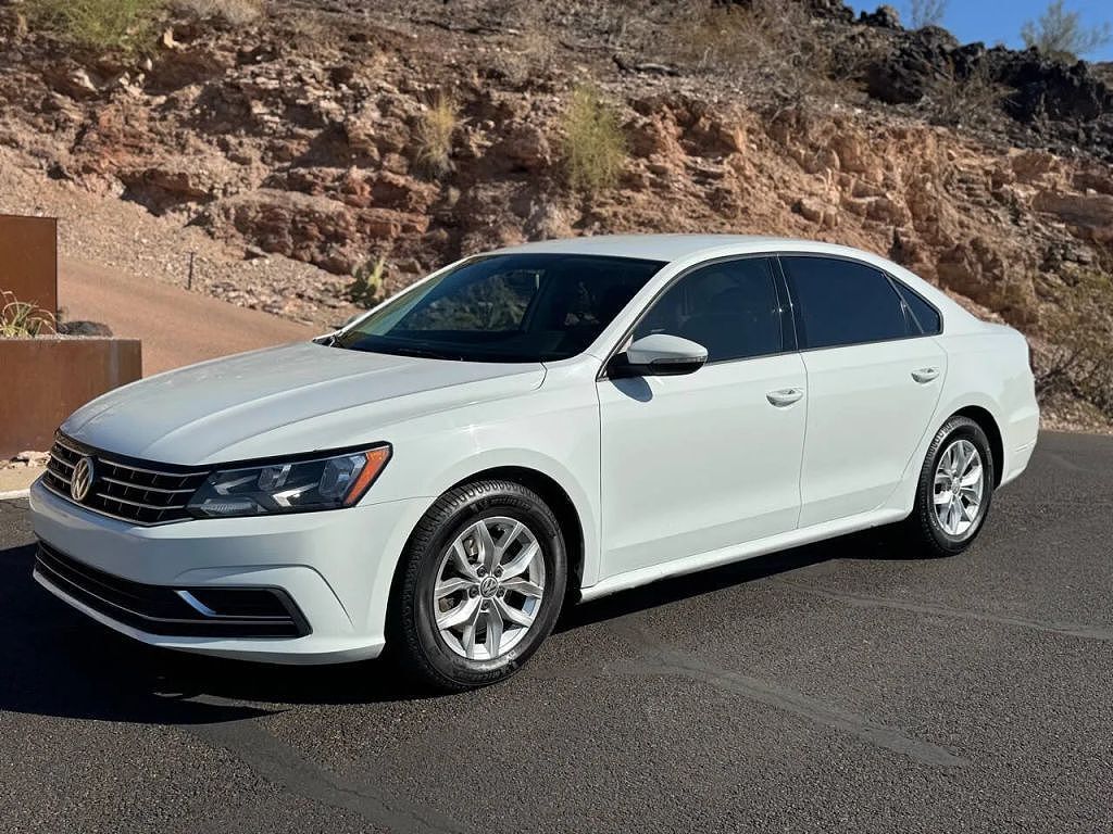 2018 VOLKSWAGEN Passat
