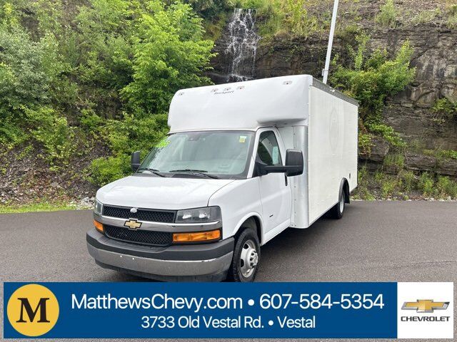 2022 CHEVROLET Express