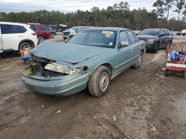 Ford Crown Victoria