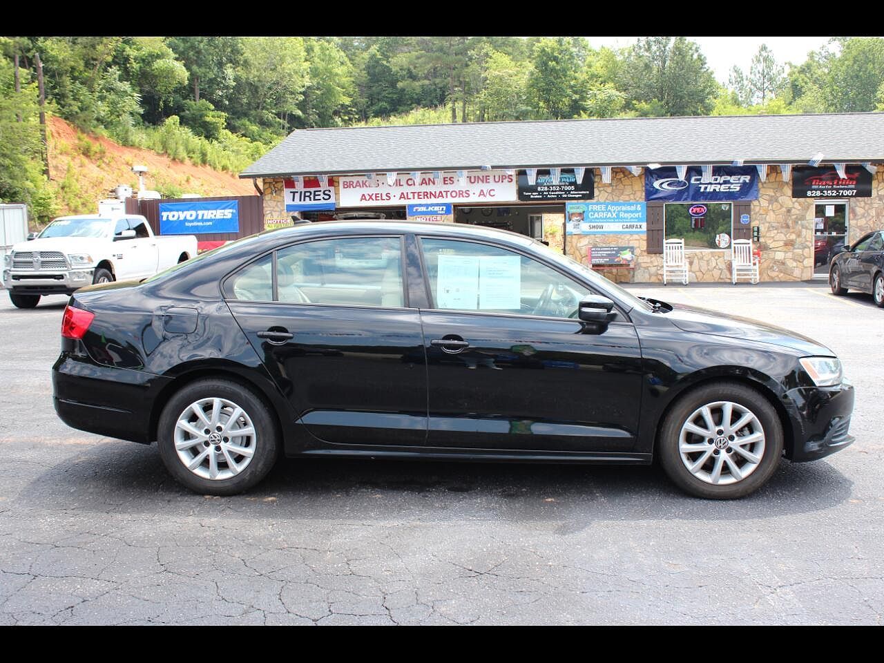 2012 VOLKSWAGEN Jetta