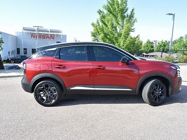 2025 NISSAN Kicks