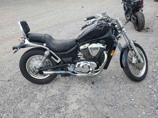 Suzuki VS800