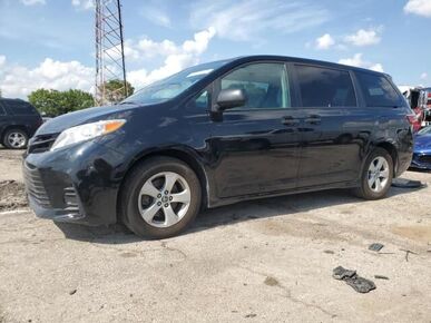 2019 TOYOTA Sienna - License Plate