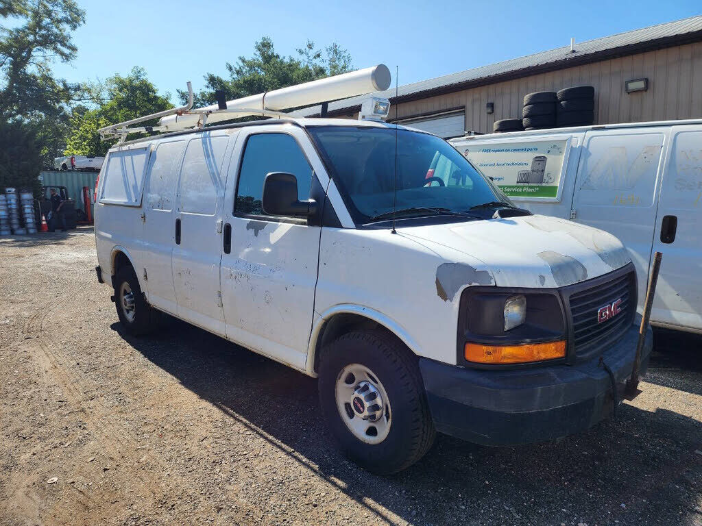 GMC Savana