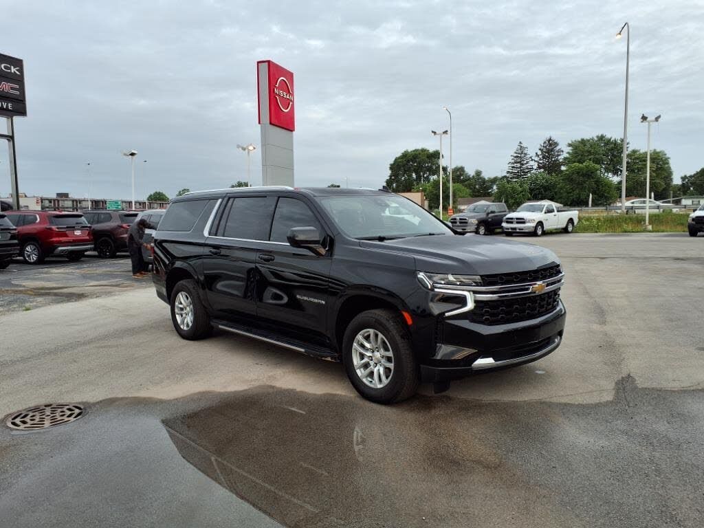 2024 CHEVROLET Suburban