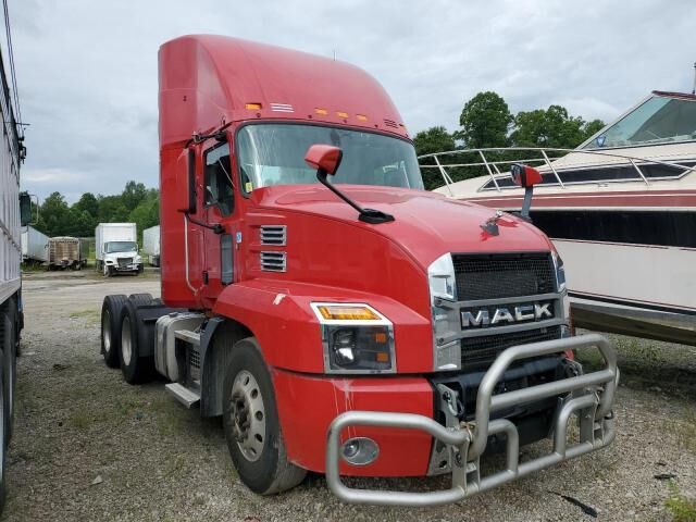 2019 MACK Anthem