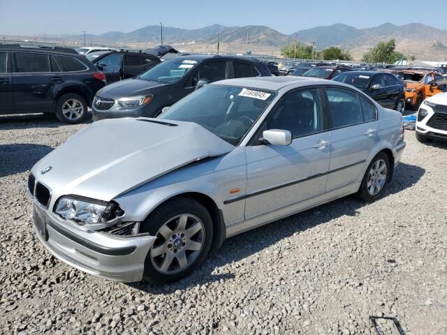 BMW 323i