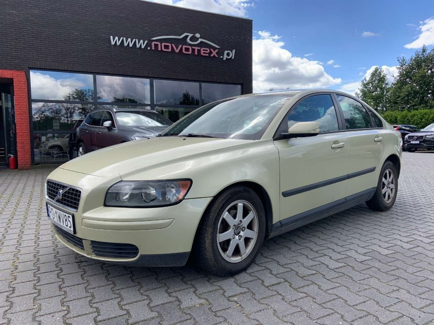 Volvo S40