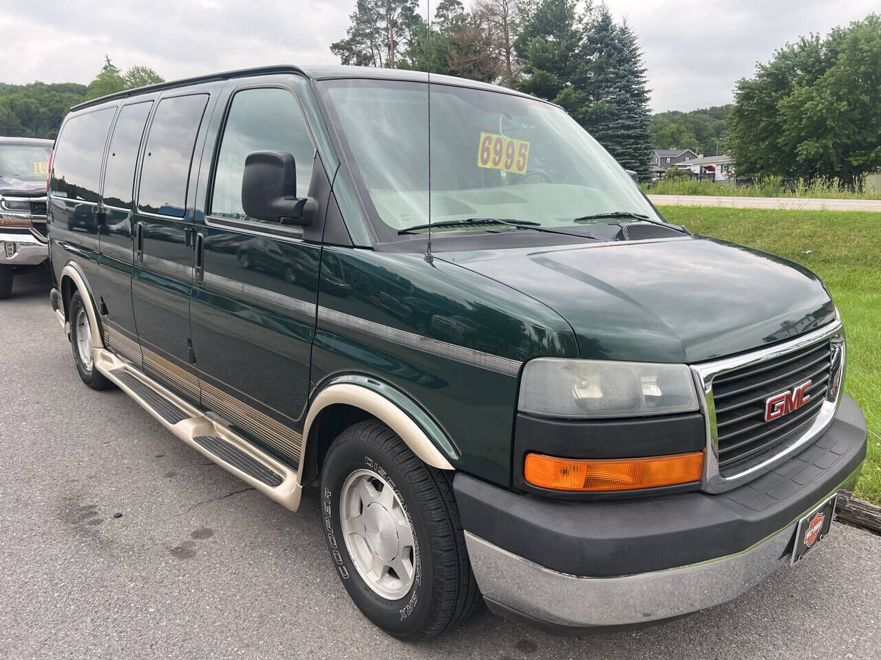 GMC Savana