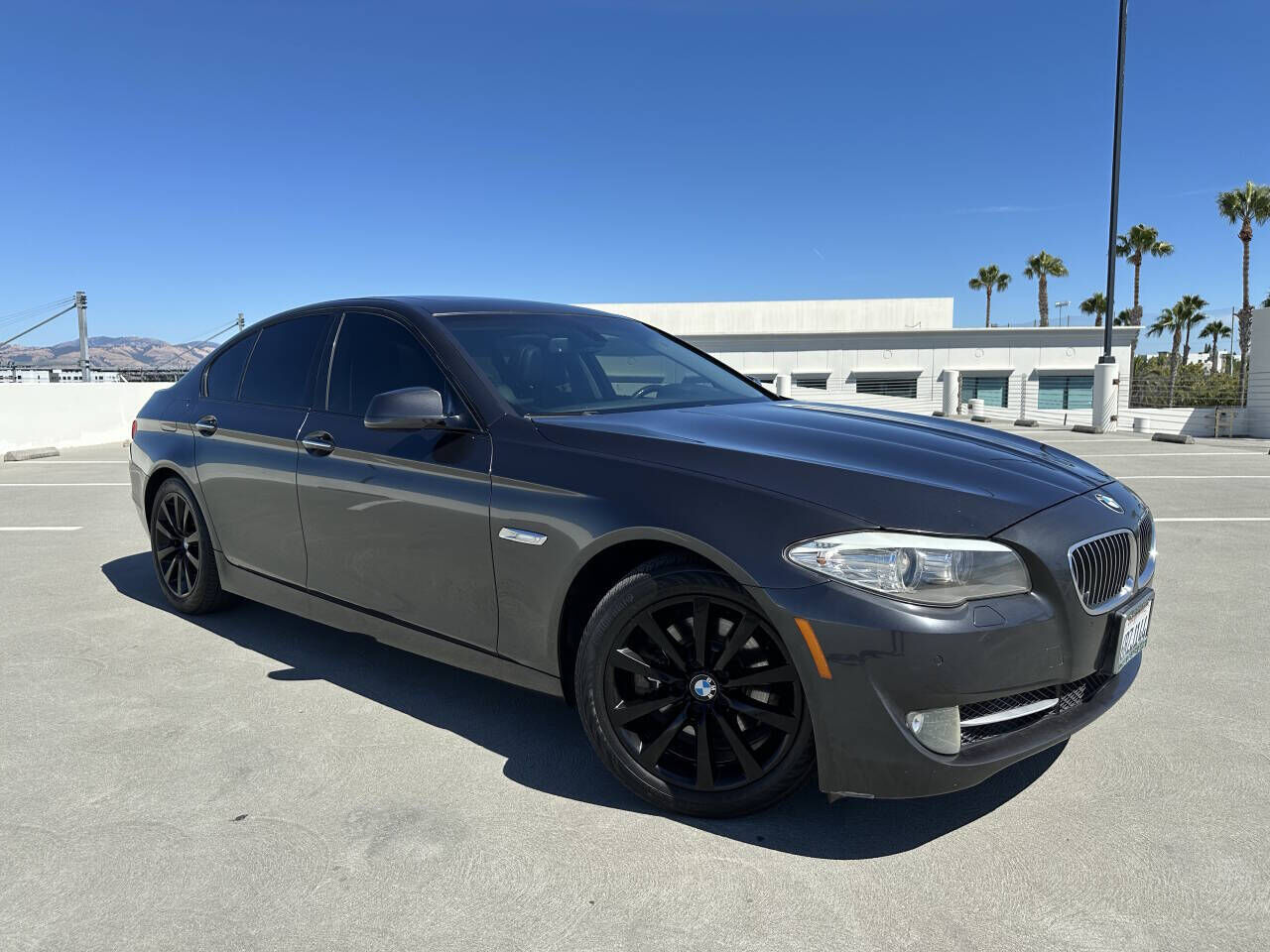 BMW 528i