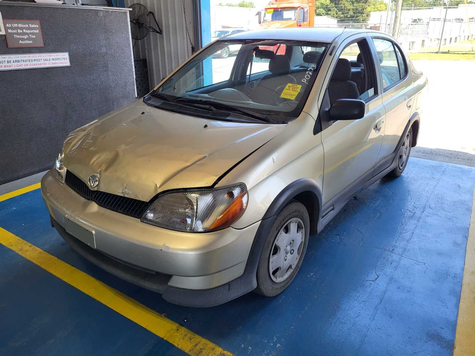 Toyota Echo
