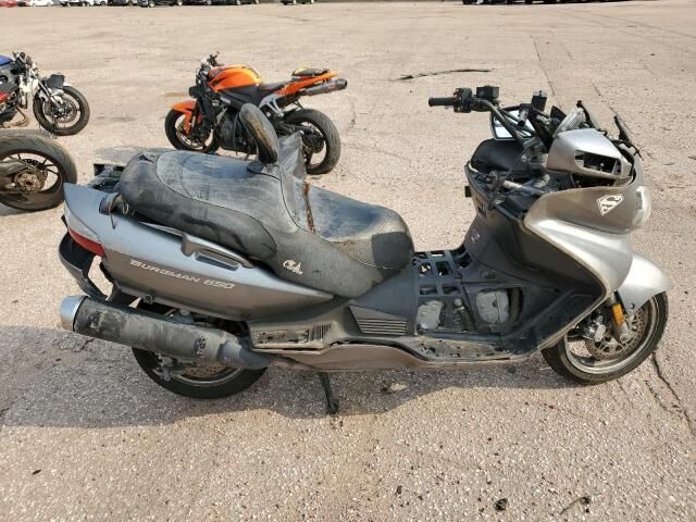 Suzuki AN650