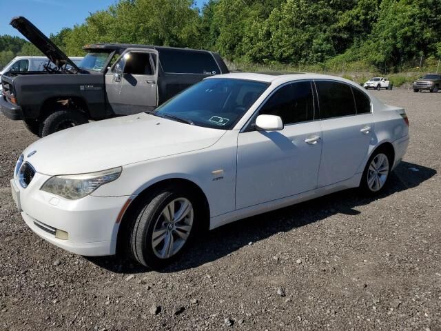 BMW 528i