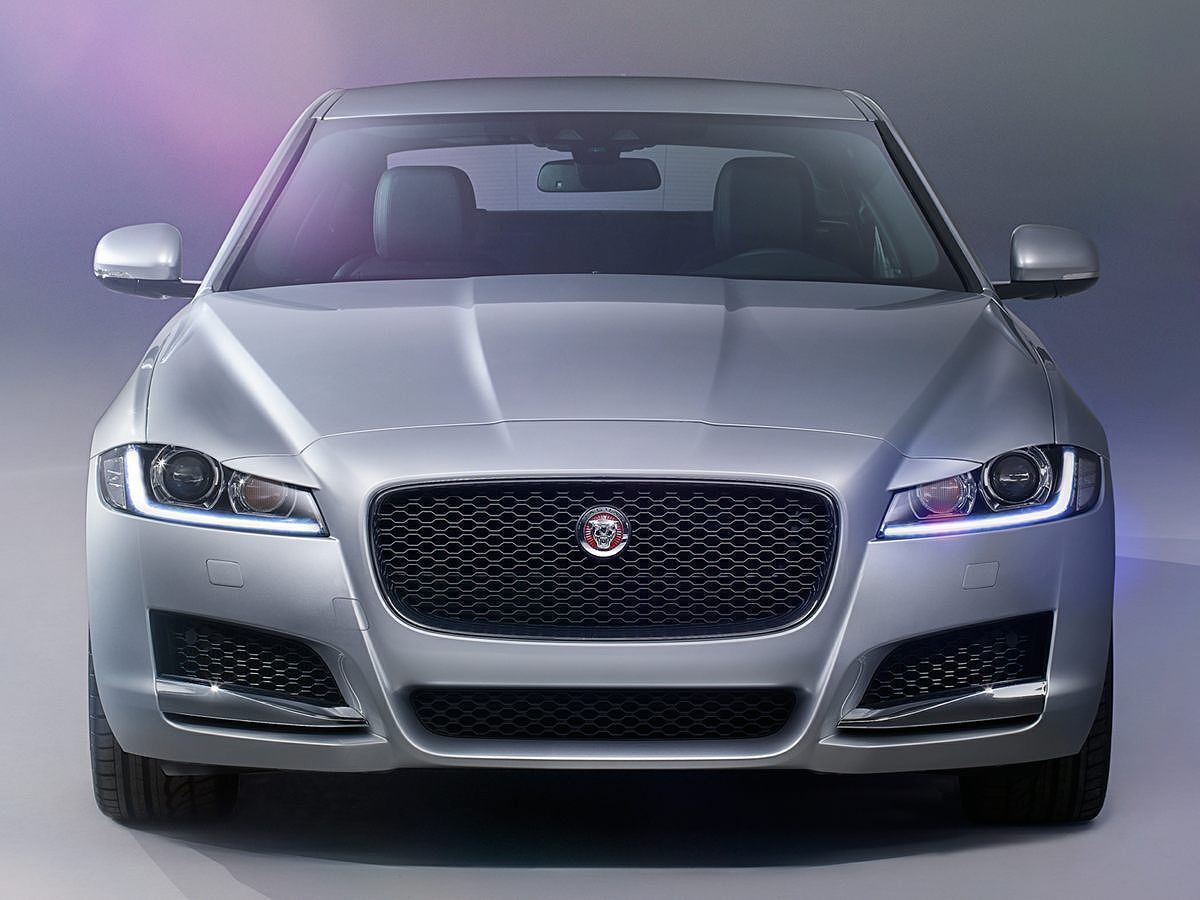 2017 JAGUAR XF