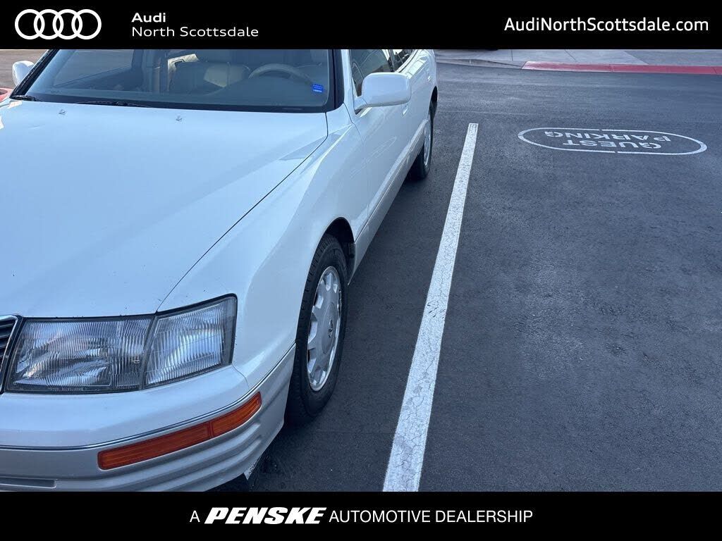 Lexus LS