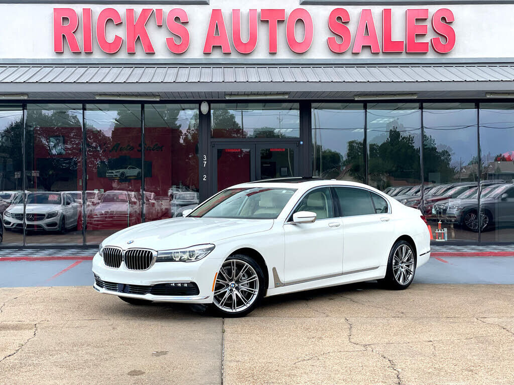 BMW 740i