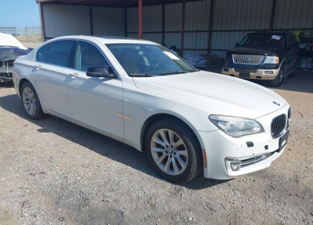 BMW 740i