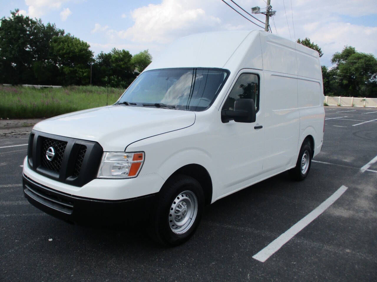 Nissan NV