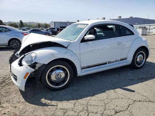 2012 VOLKSWAGEN Beetle