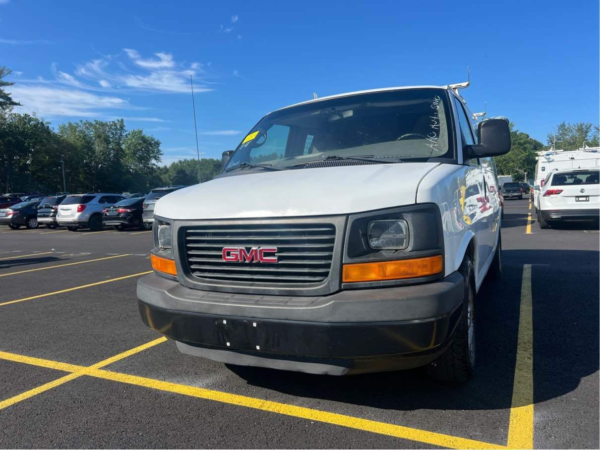 GMC Savana