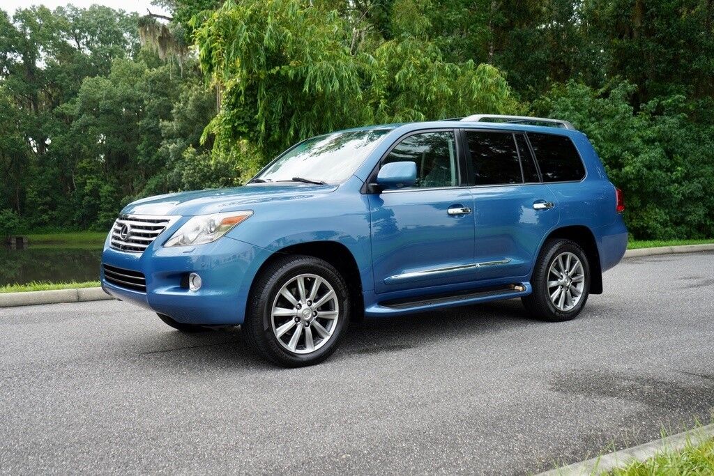 Lexus LX