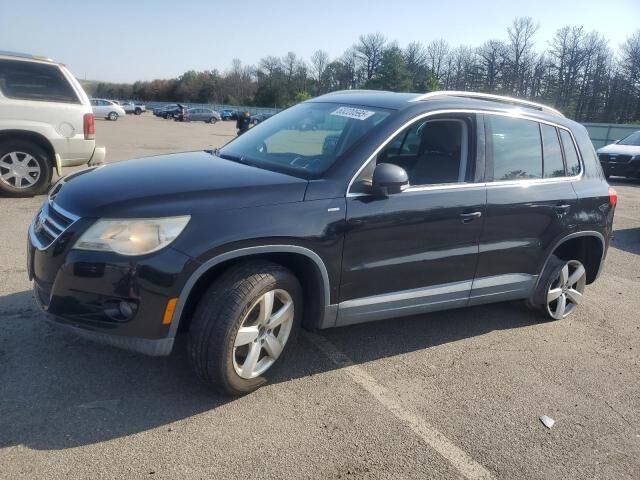 2010 VOLKSWAGEN Tiguan