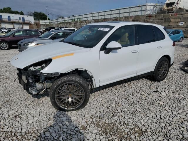 2017 PORSCHE Cayenne