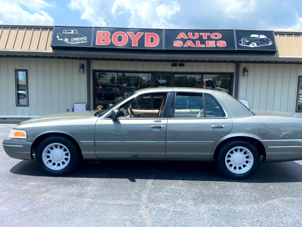 Ford Crown Victoria