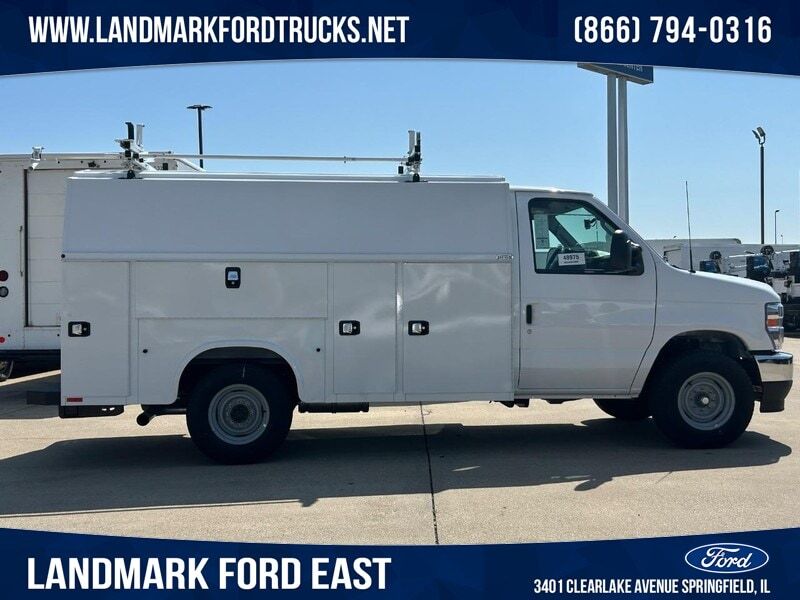 2025 FORD E-350