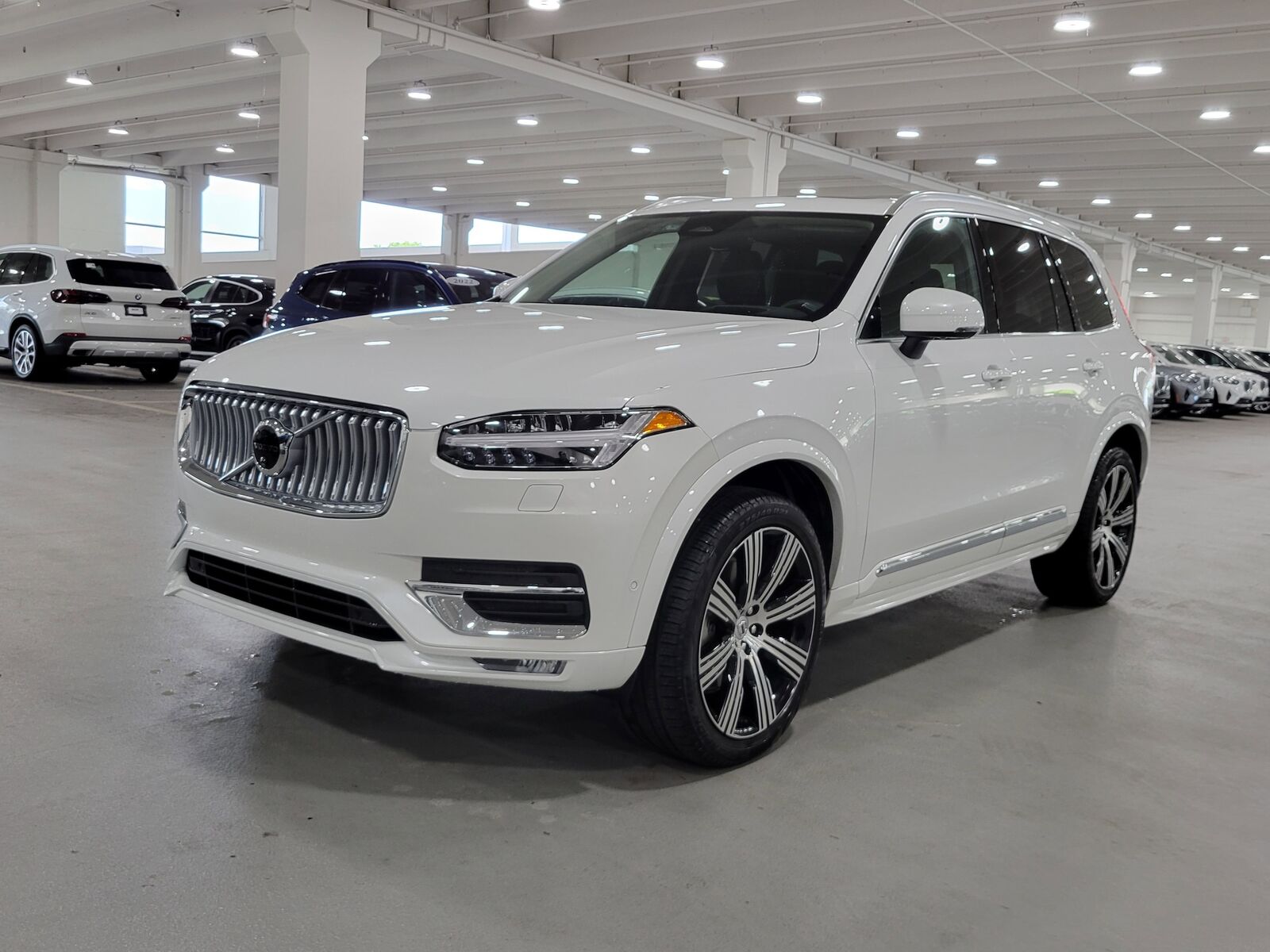 2025 VOLVO XC90