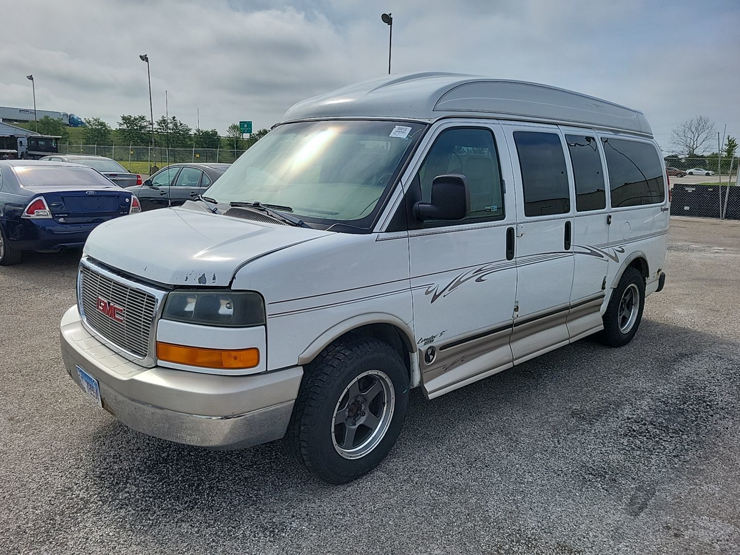 GMC Savana