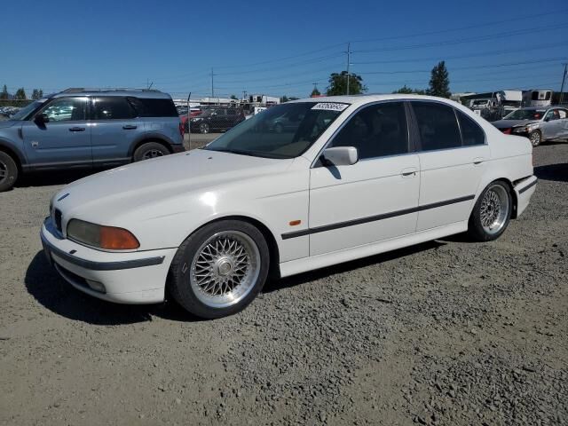 BMW 528i