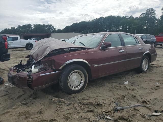 Lincoln Town Car