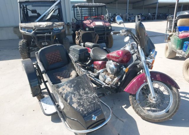 Honda VT750 (Shadow Aero)