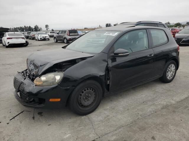 2011 VOLKSWAGEN Golf