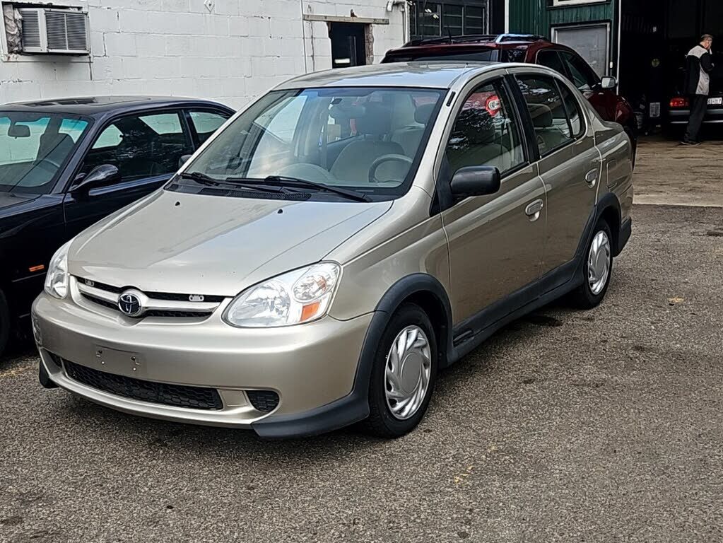 Toyota Echo