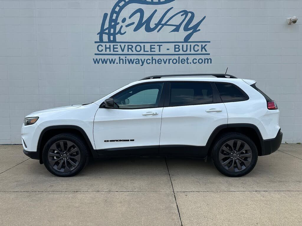 2021 JEEP Cherokee