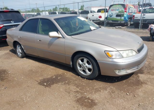 Lexus ES