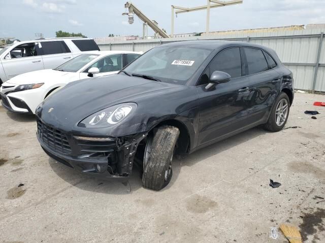 2017 PORSCHE Macan