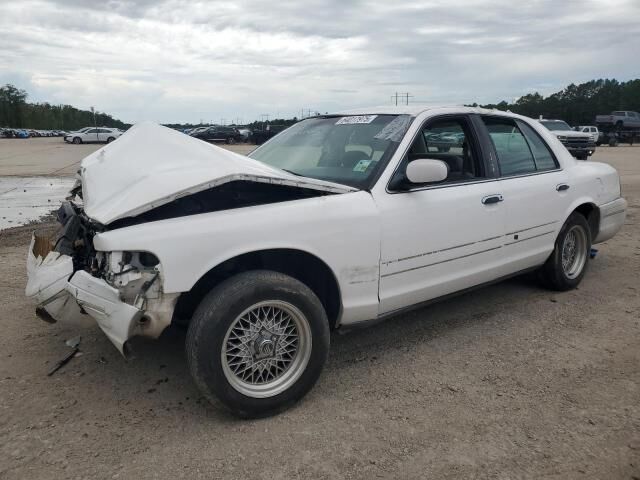 Ford Crown Victoria