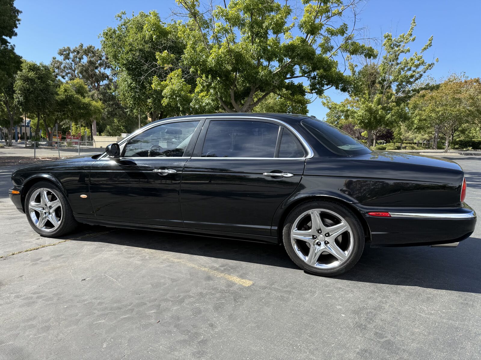 Jaguar XJ