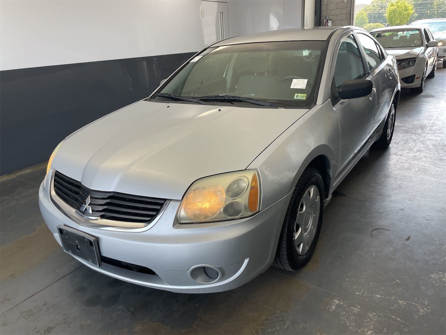 Mitsubishi Galant
