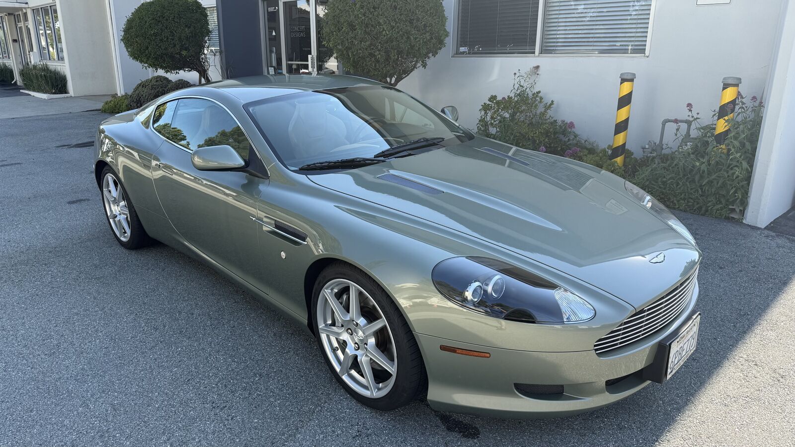 Aston Martin DB9