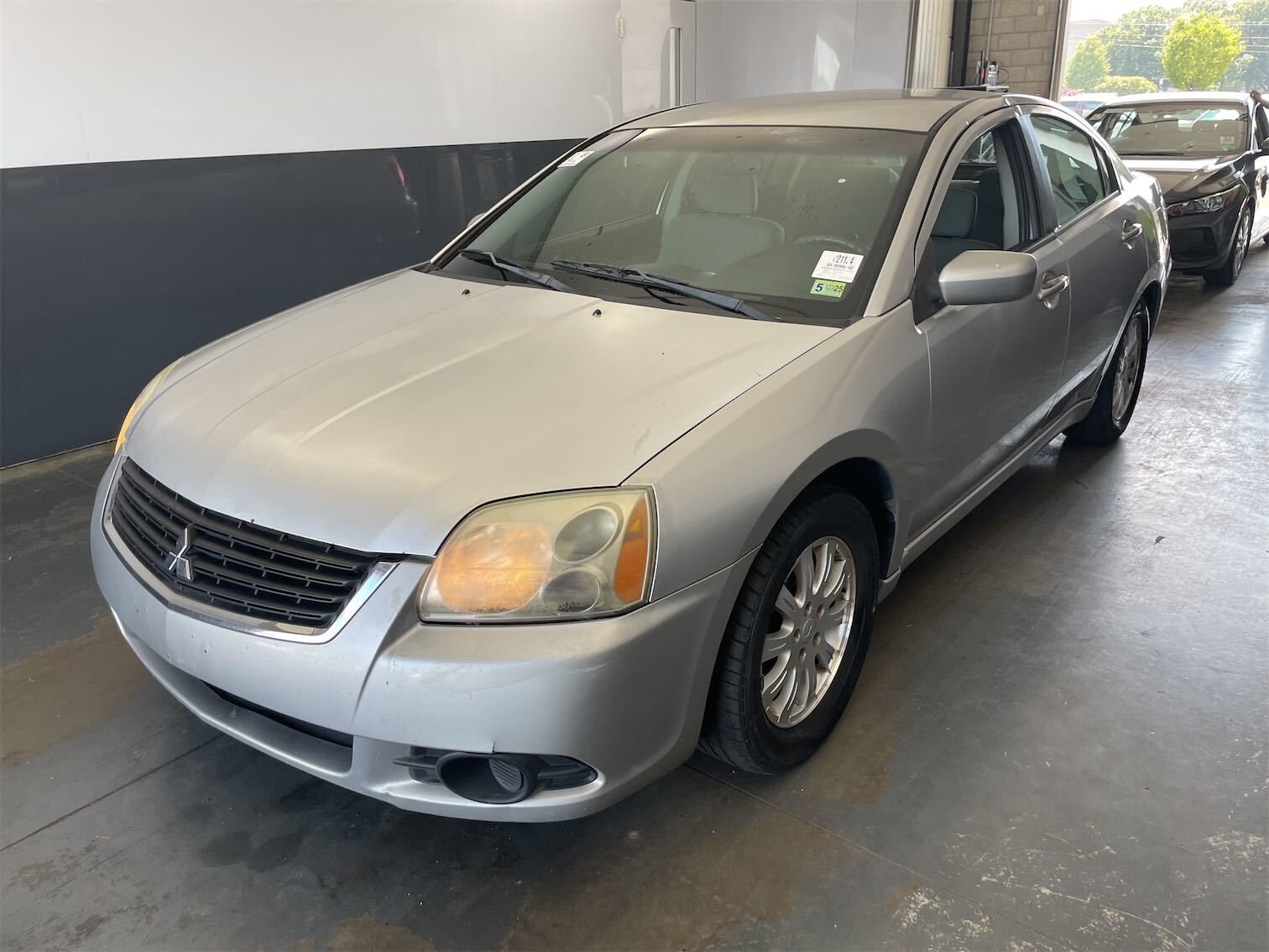 Mitsubishi Galant