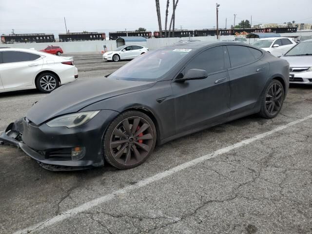 2016 TESLA Model S