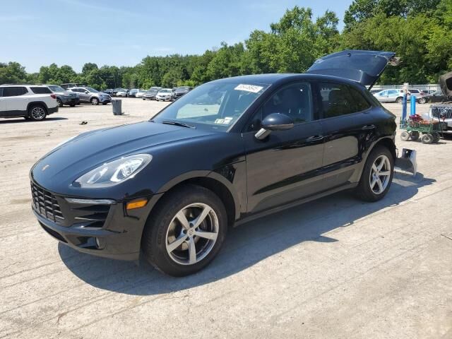 2017 PORSCHE Macan