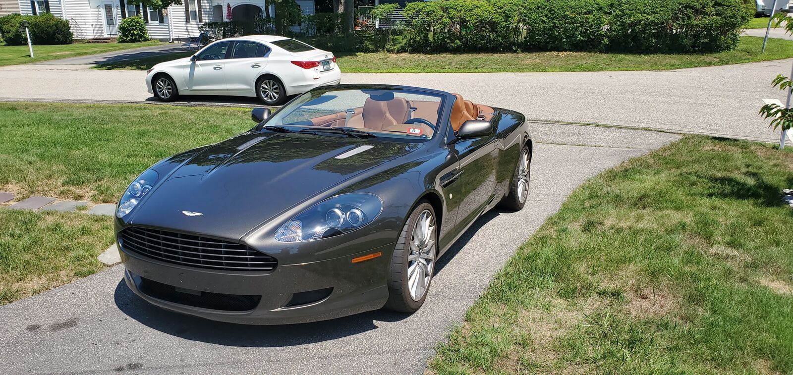 Aston Martin DB9