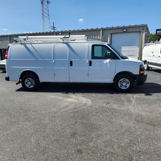 2021 CHEVROLET Express