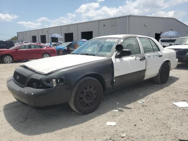Ford Crown Victoria